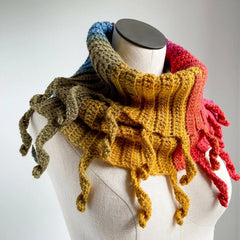 Curly Cute Cowl (Crochet)