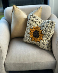 Emily's Sunflower Cushion (Crochet)