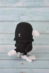 Kieran the Raven (Crochet)