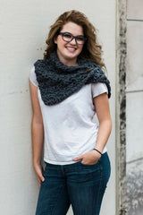 Street Chic Neckwarmer (Crochet)