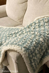 Quick Fluffy Throw Blanket (Crochet)