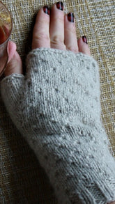 Maple Bourbon Mitts (Knit)