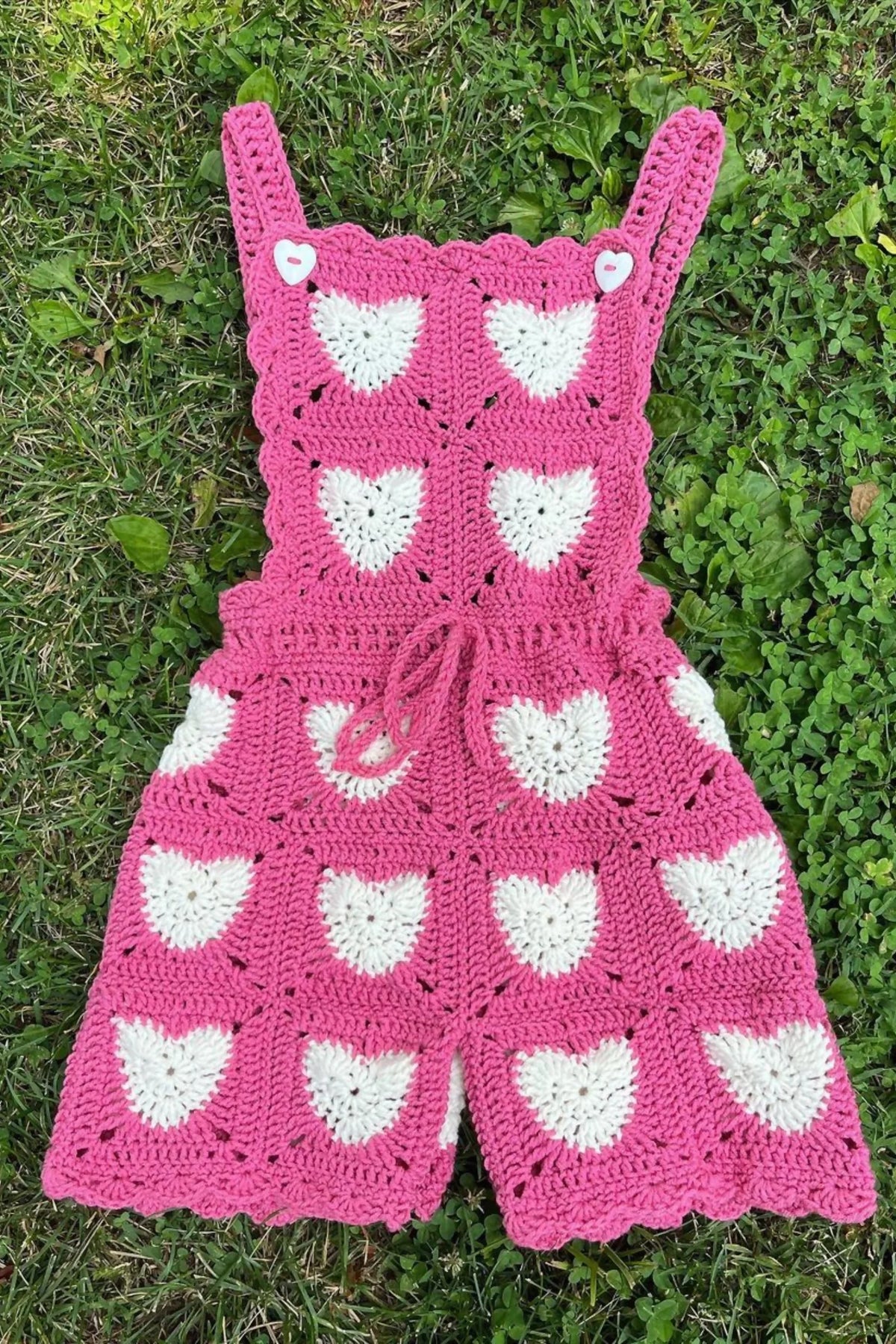 Heartalls - Square Bib Version (Crochet)