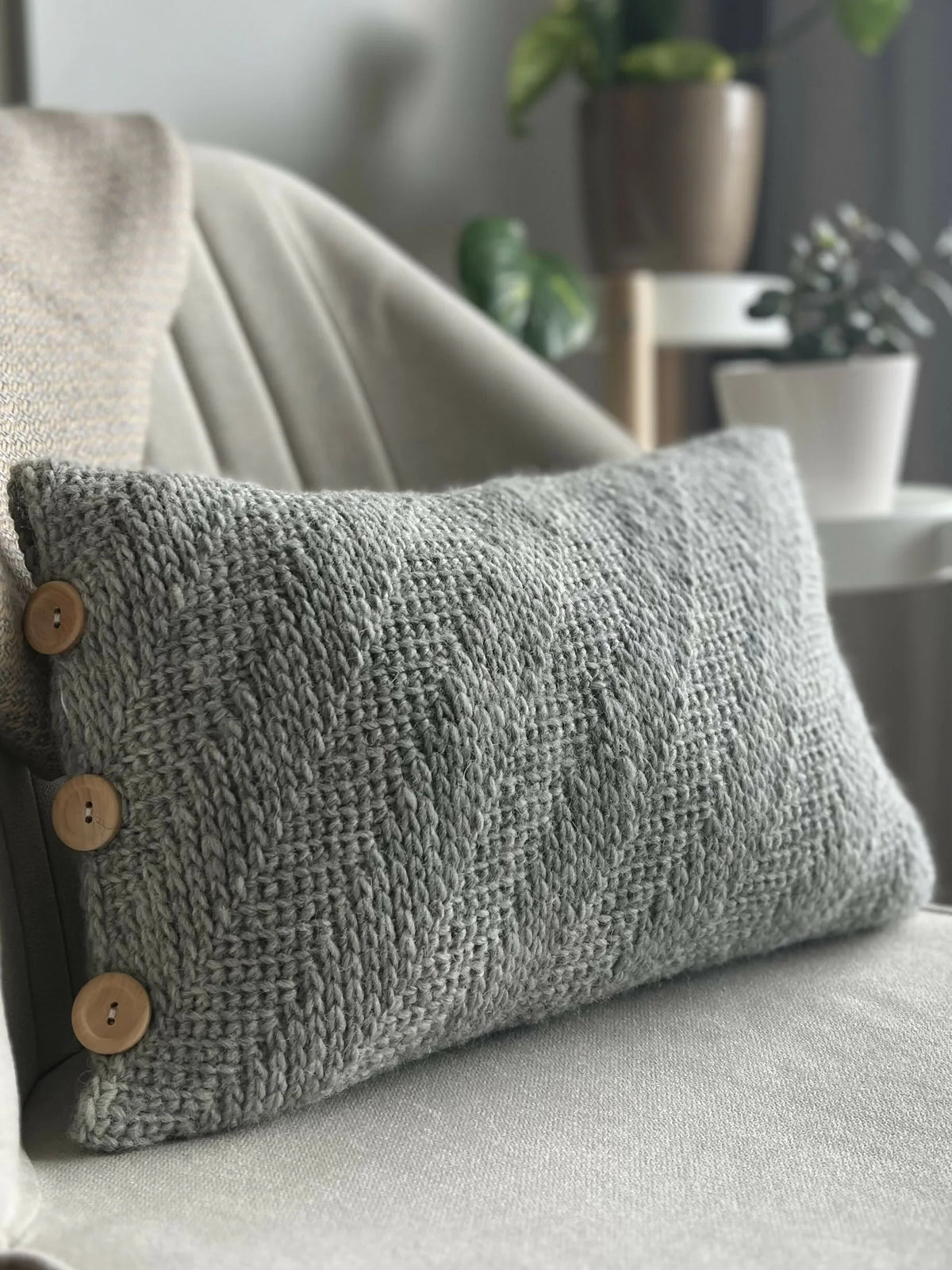 Grayson Pillow (Crochet)