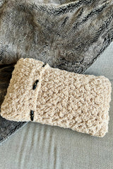 Darcy Pillow (Crochet)