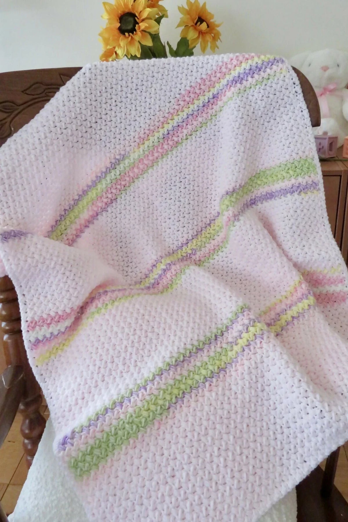 Soft & Cozy Baby Bean Blanket (Crochet)