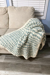 Quick Fluffy Throw Blanket (Crochet)