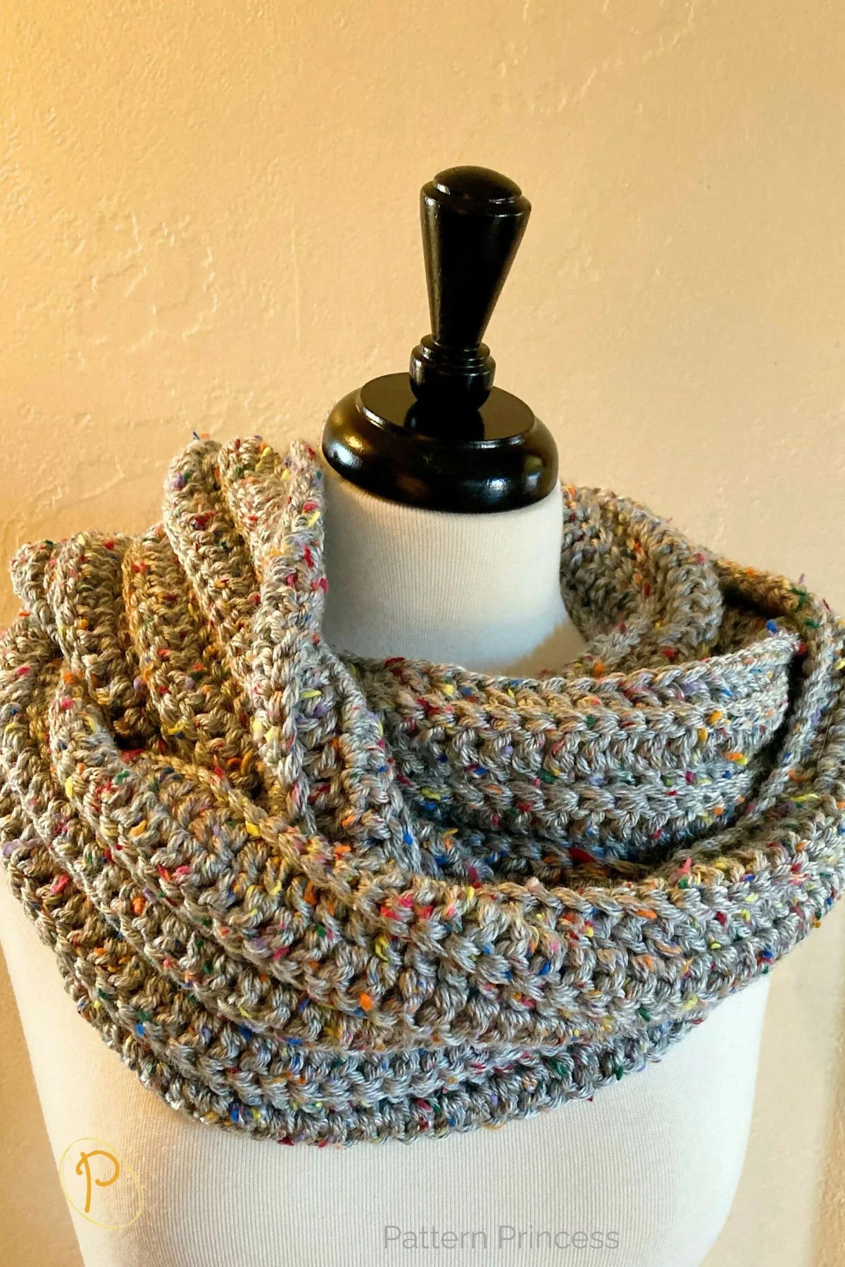 Chunky Tweed Infinity Scarf (Crochet)