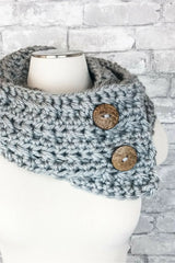 Jolie Button Scarf (Crochet)