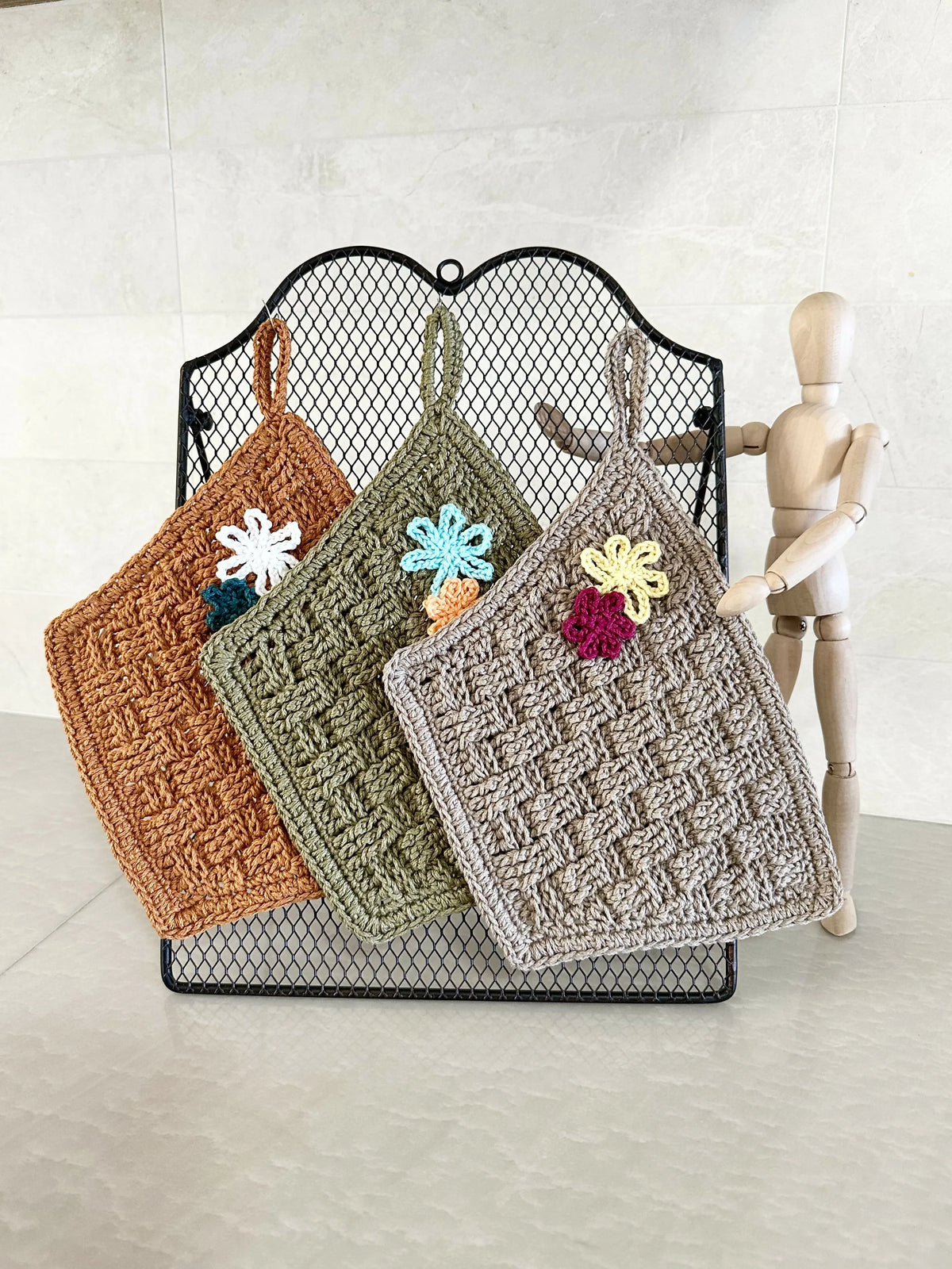 Wicker Basket Trivet or Potholder (Crochet)